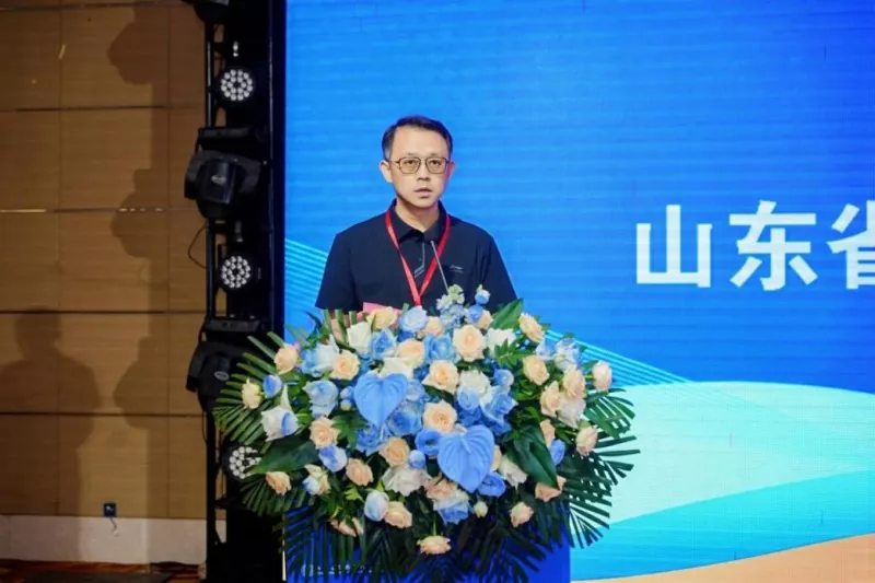 Focus nantu à u Sviluppu Globale: L'Associazione di l'Industria di Strutture d'Acciaio di Shandong Tiene Successivamente una Conferenza di Scambiu di Esperienza nantu à l'Internazionalizazione Industriale