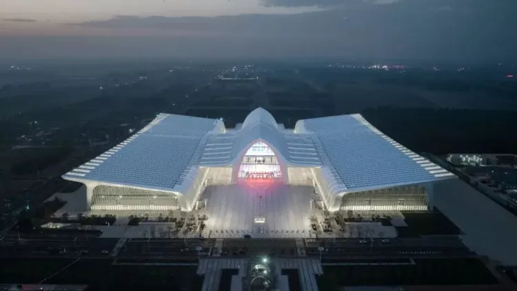 Edificiu di Strutture Truss Spaziale