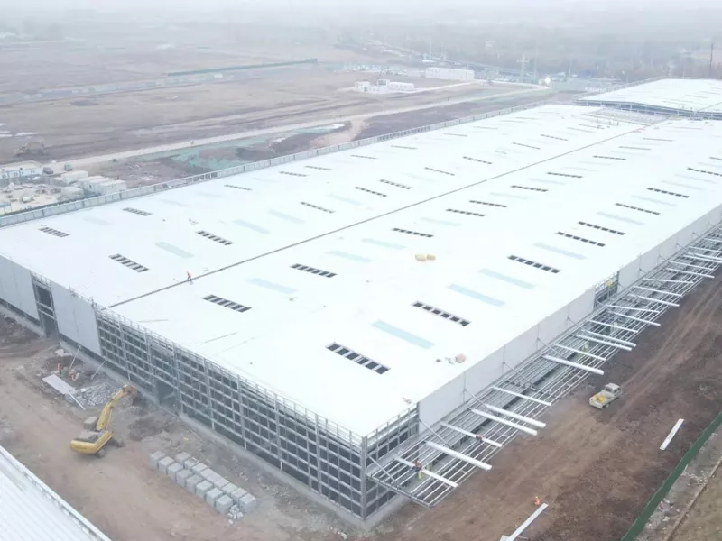 Edificiu Centru di Distribuzione di Strutture d'Acciaio